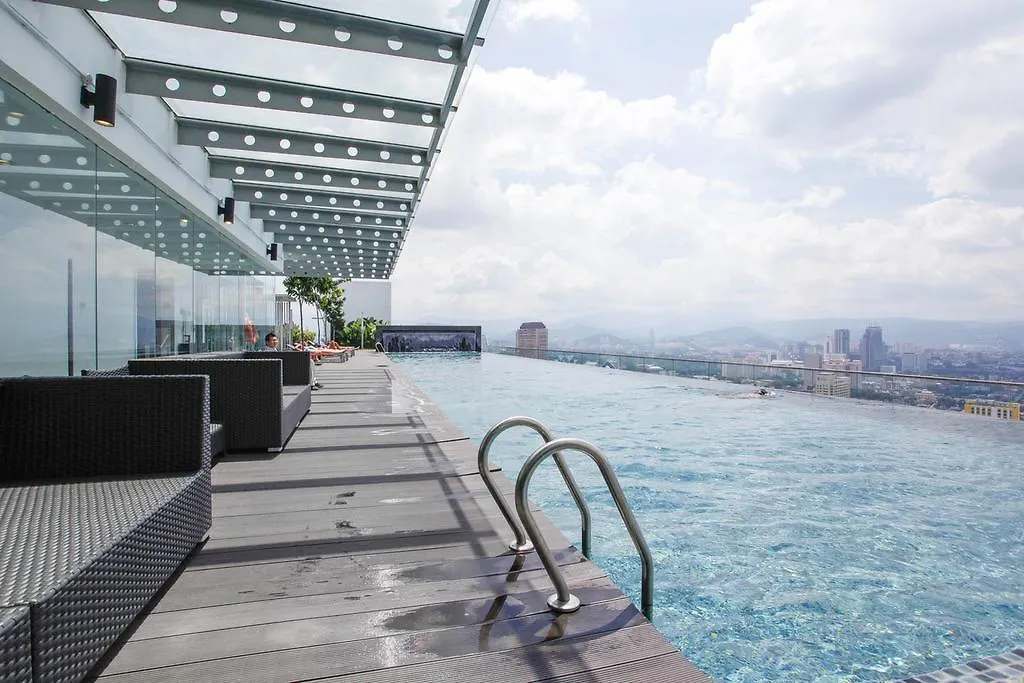 Regalia Suites,Kuala Lumpur, Infinity Pool Apartment