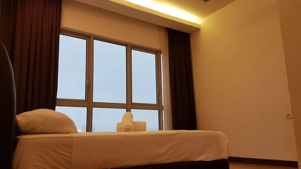 Regalia Suites,Kuala Lumpur, Infinity Pool Apartment